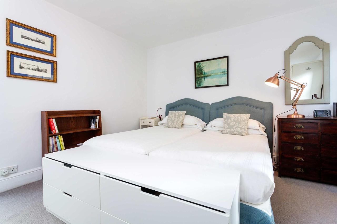 Veeve - A Kensington Mews Villa Лондон Екстериор снимка
